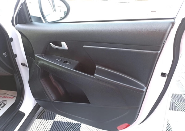 Kia Sportage cena 66500 przebieg: 74000, rok produkcji 2014 z Chrzanów małe 631